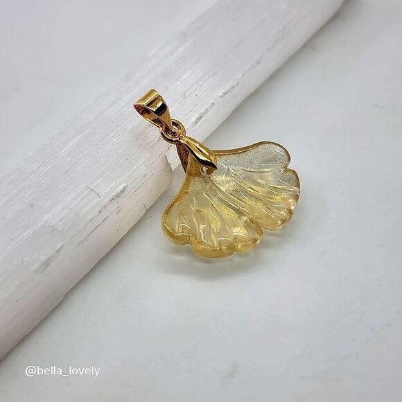 Dainty Carved Golden Quartz Ginko Leaf Handmade Pendant With Gold Toned Bail - Picture 3 of 5